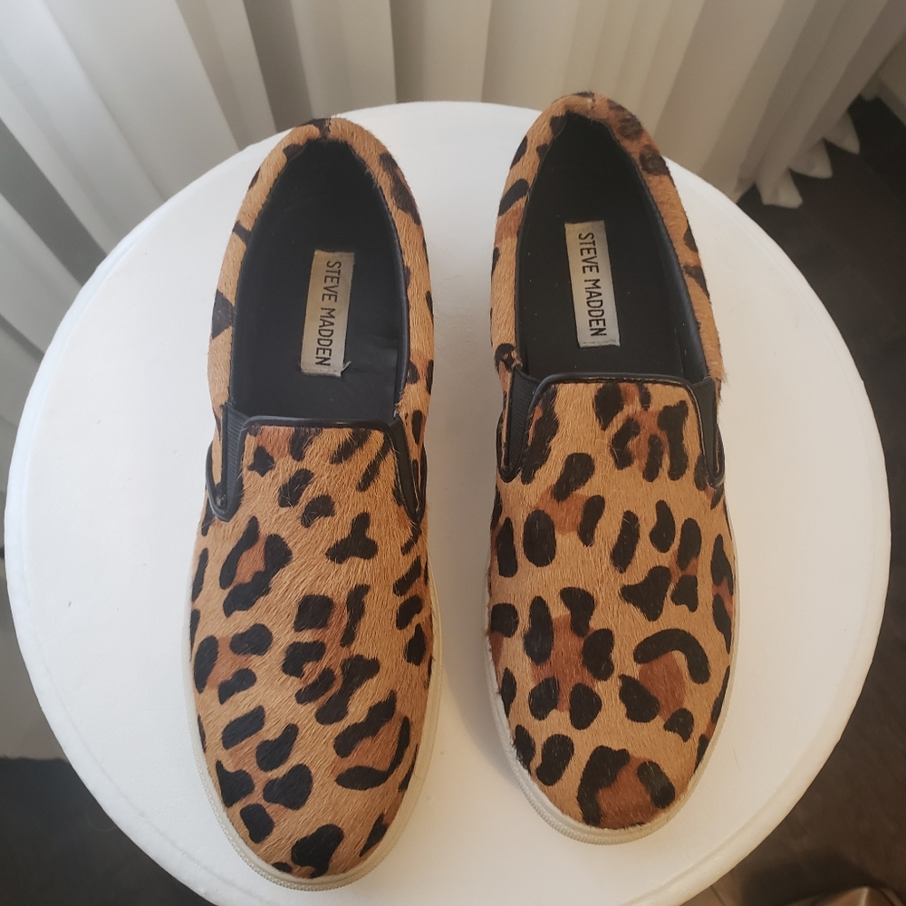Steve Madden cow hide Leopard print flat shoes, sz 38.5